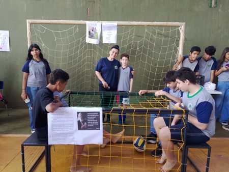 Left or right whatsapp image 2025 09 18 at 10.05.11