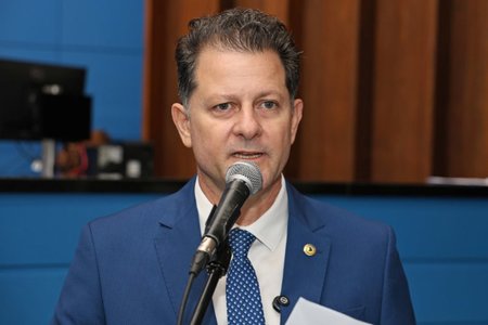 Left or right 491470463 18500391319026308 6550641296960105592 n