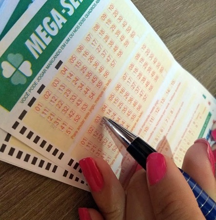 Left or right mega sena2