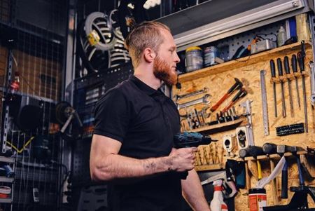 Left or right 491470463 18500391319026308 6550641296960105592 n